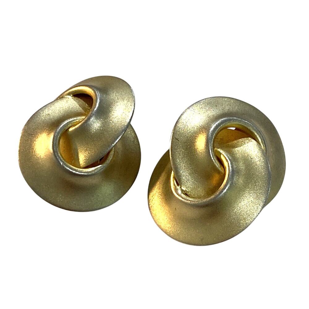 Vintage clip on earrings chunky retro brushed gold tone Boss Lady chic style